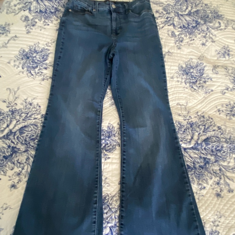 Banana Republic Slim Flare-leg design 6 Petite - Picture 4 of 5